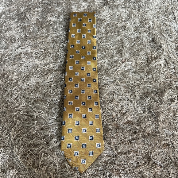 Gold Jos. A. Banks 100% Silk Tie with Blue Accents - Picture 1 of 3